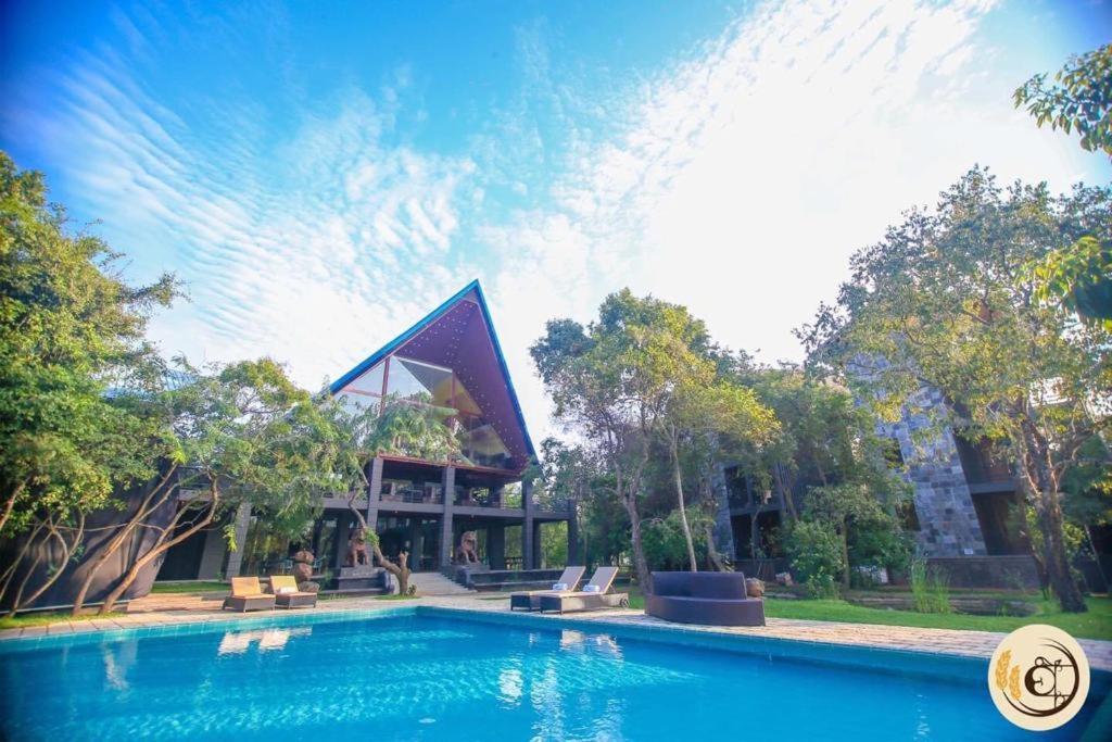 Aswadduma Hotel Dambulla Exterior foto